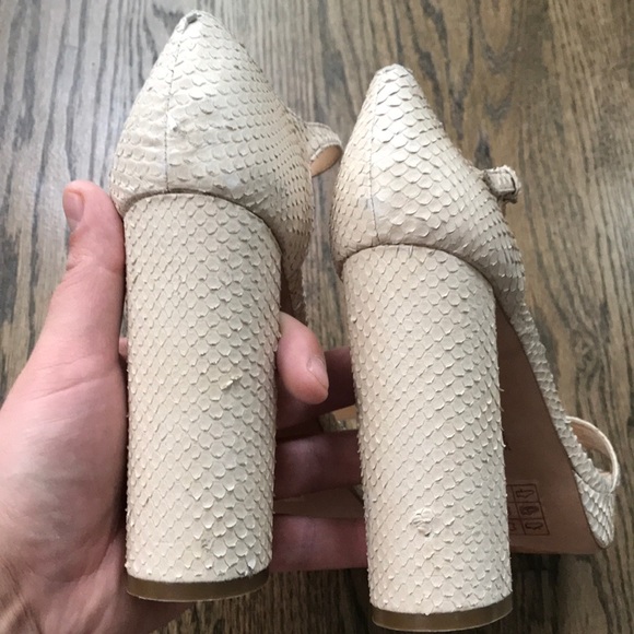 Pour la Victoire Yvette Snake Sandal Block Heels - Picture 5 of 8